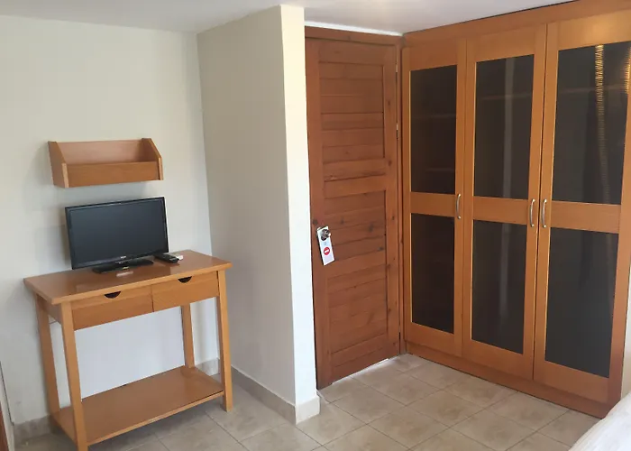 Butikhan 호텔 군도간